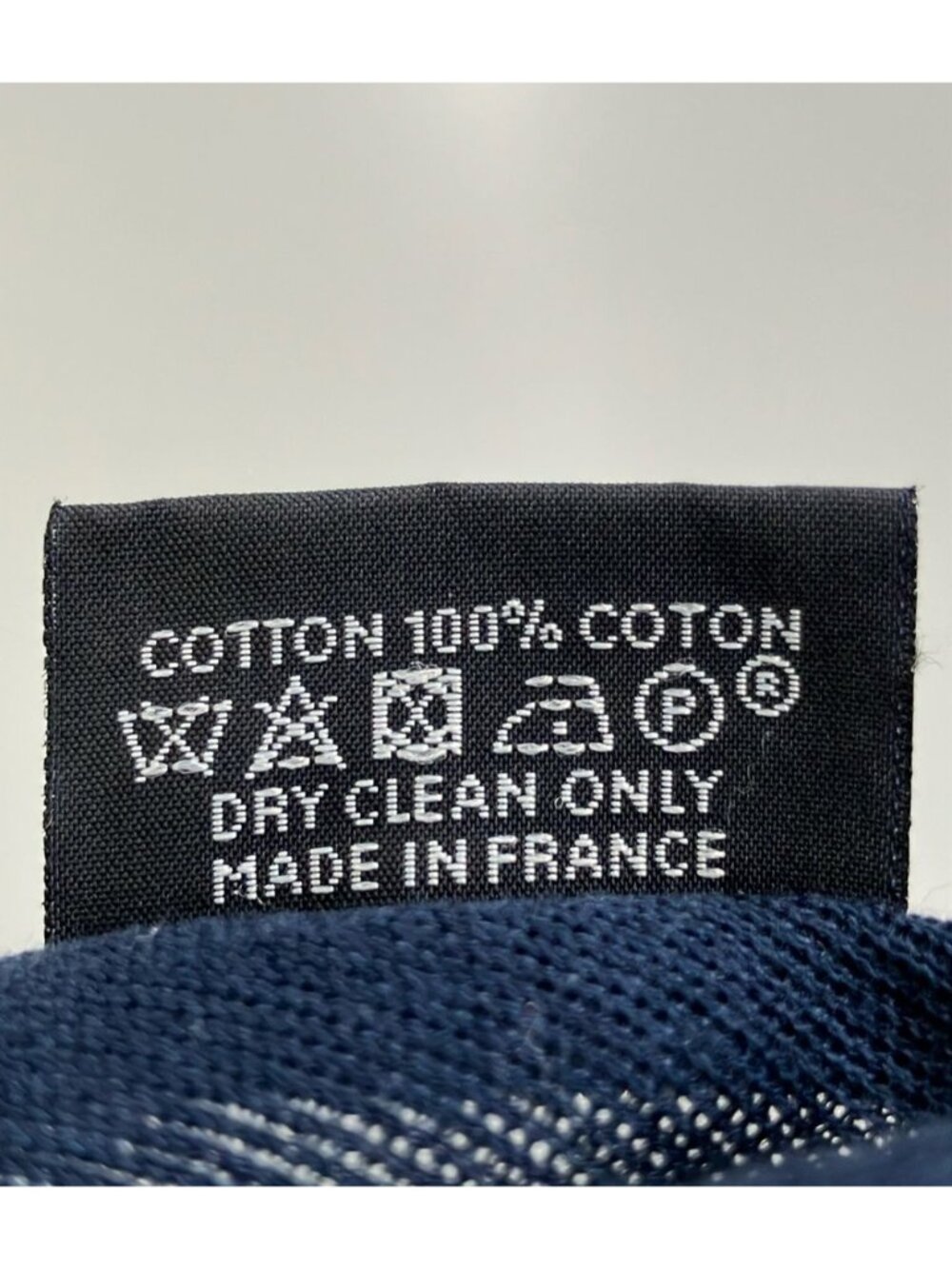 Hermes Scarf Navy - Picture 4 of 5